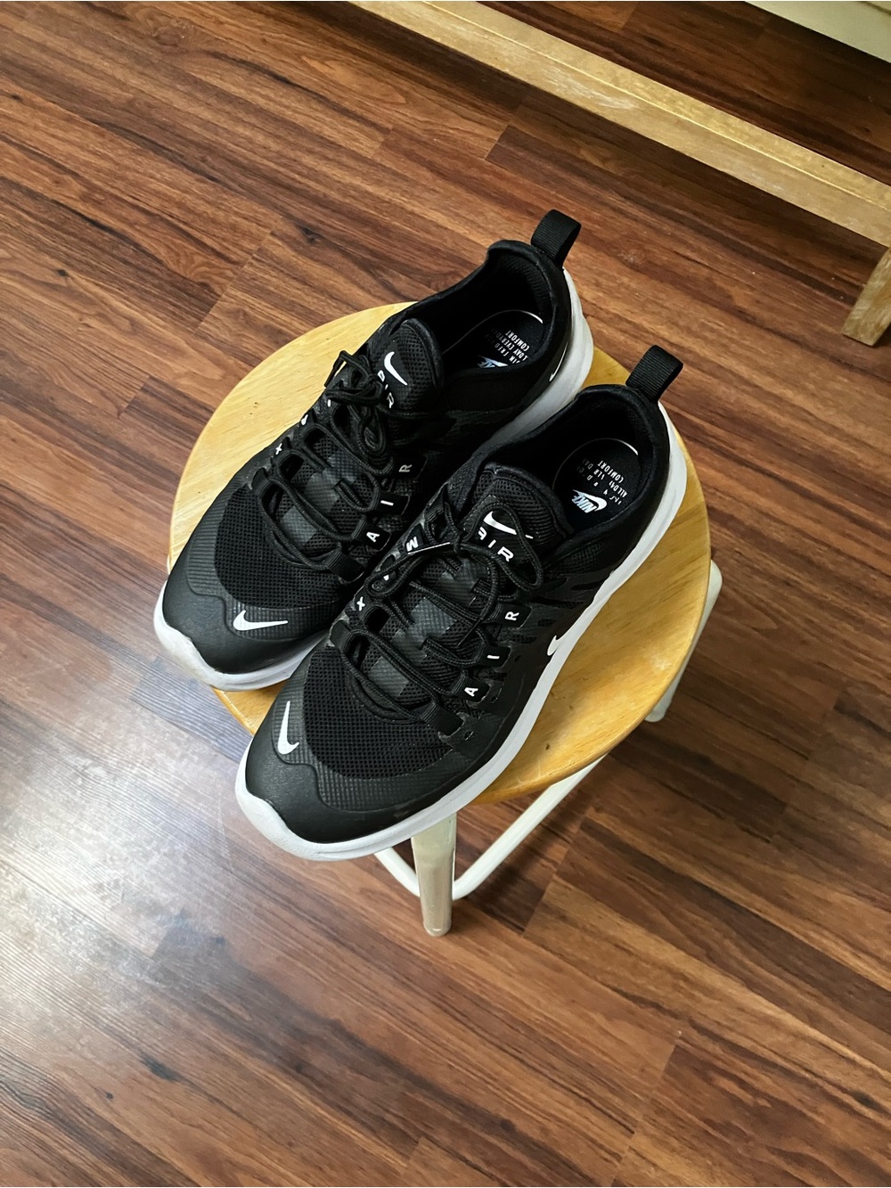 Nike Black and White Running Sneakers with Visible Air Unit - Picture 2 of 5